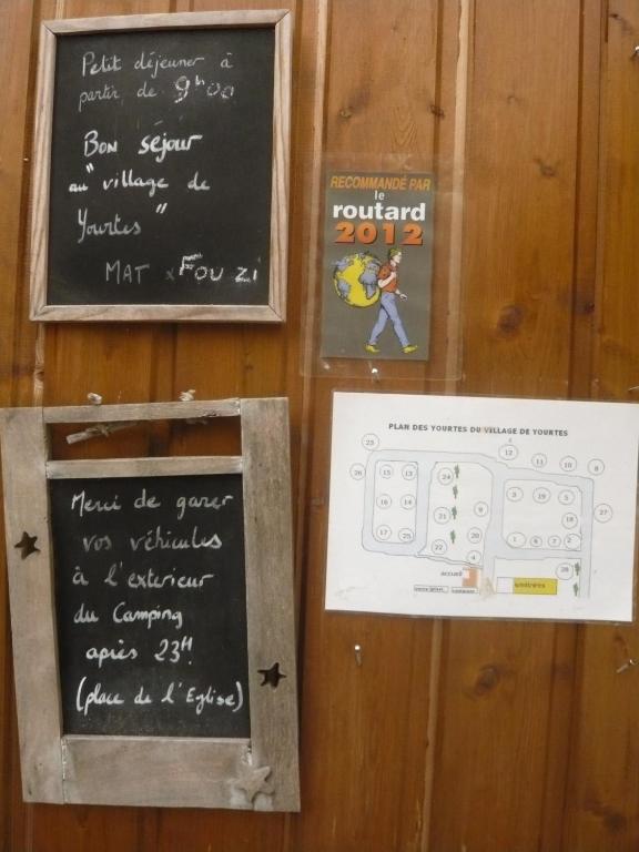 Village De Yourtes Beaussais Sur Mer Habitación foto